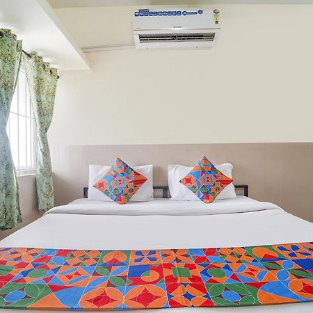 Fabexpress Clover Castle - Nr Coimbatore International Airport Екстер'єр фото